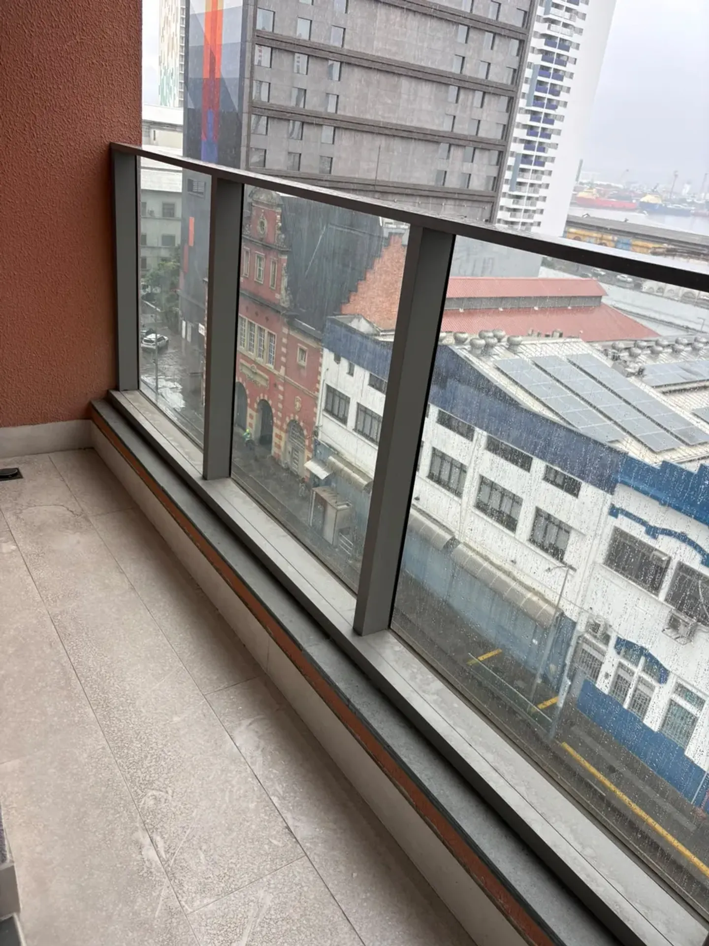 2-bedroom apartment in a building with a sauna — photo 31