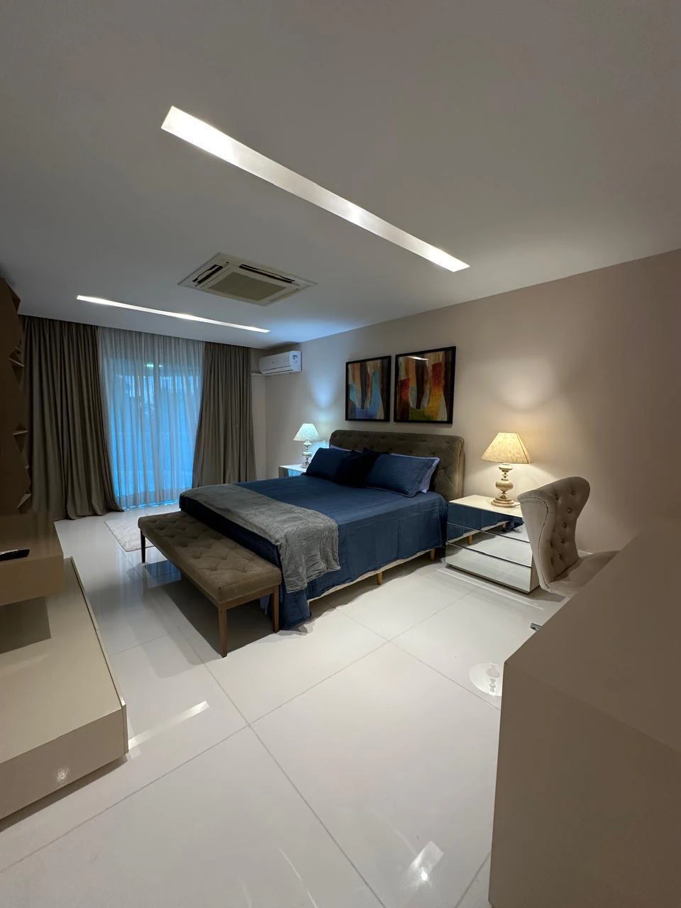 Apartamento mobiliado reformado com 4 suítes e 392 m² — photo 17