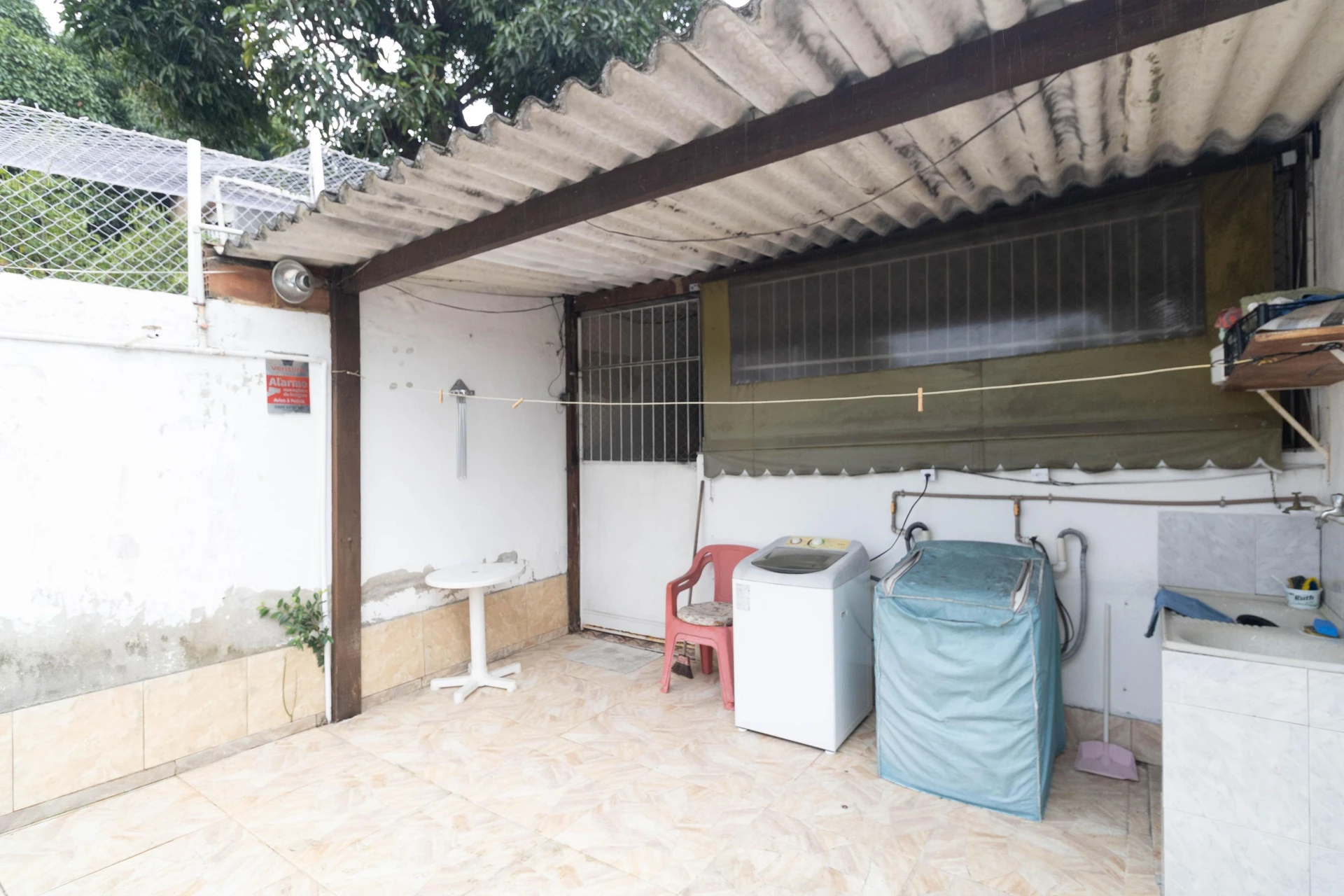 Casa amueblada con 6 dormitorios, 3 baños y jardín propio — photo 74