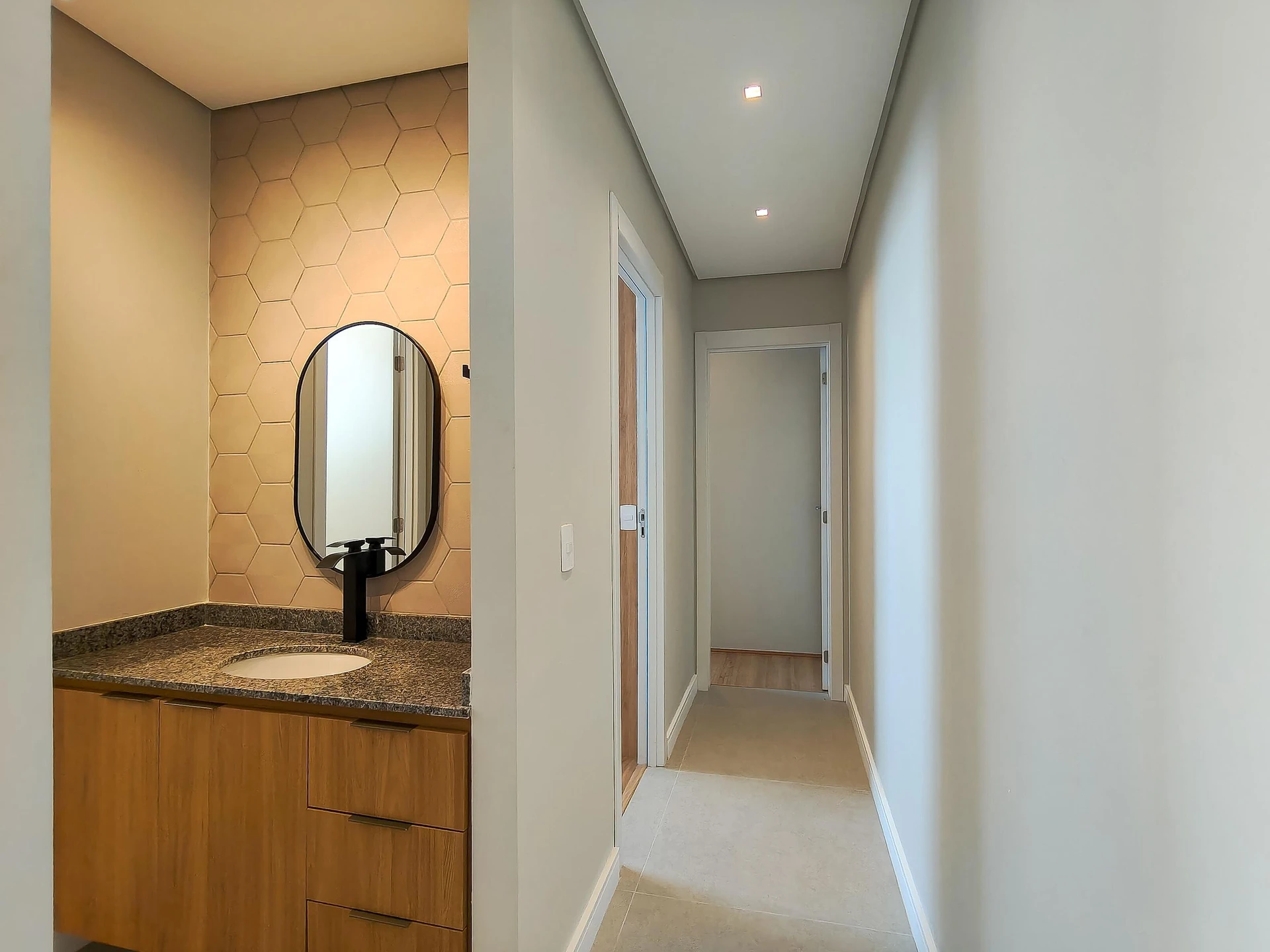 2-bedroom apartment in a building with a sauna — photo 70