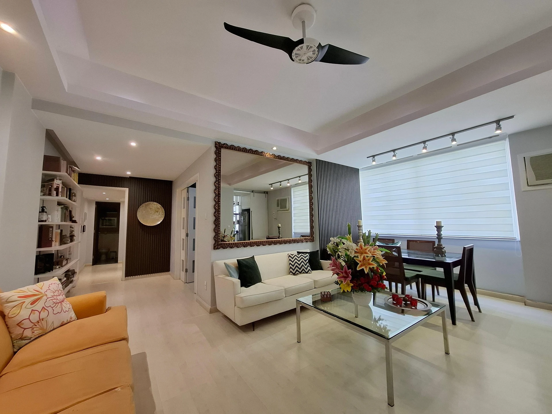 Furnished apartment, 100 m², with floor-to-ceiling windows — photo 8