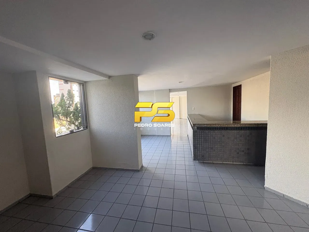 3-bedroom apartment in a building with a gym — photo 5