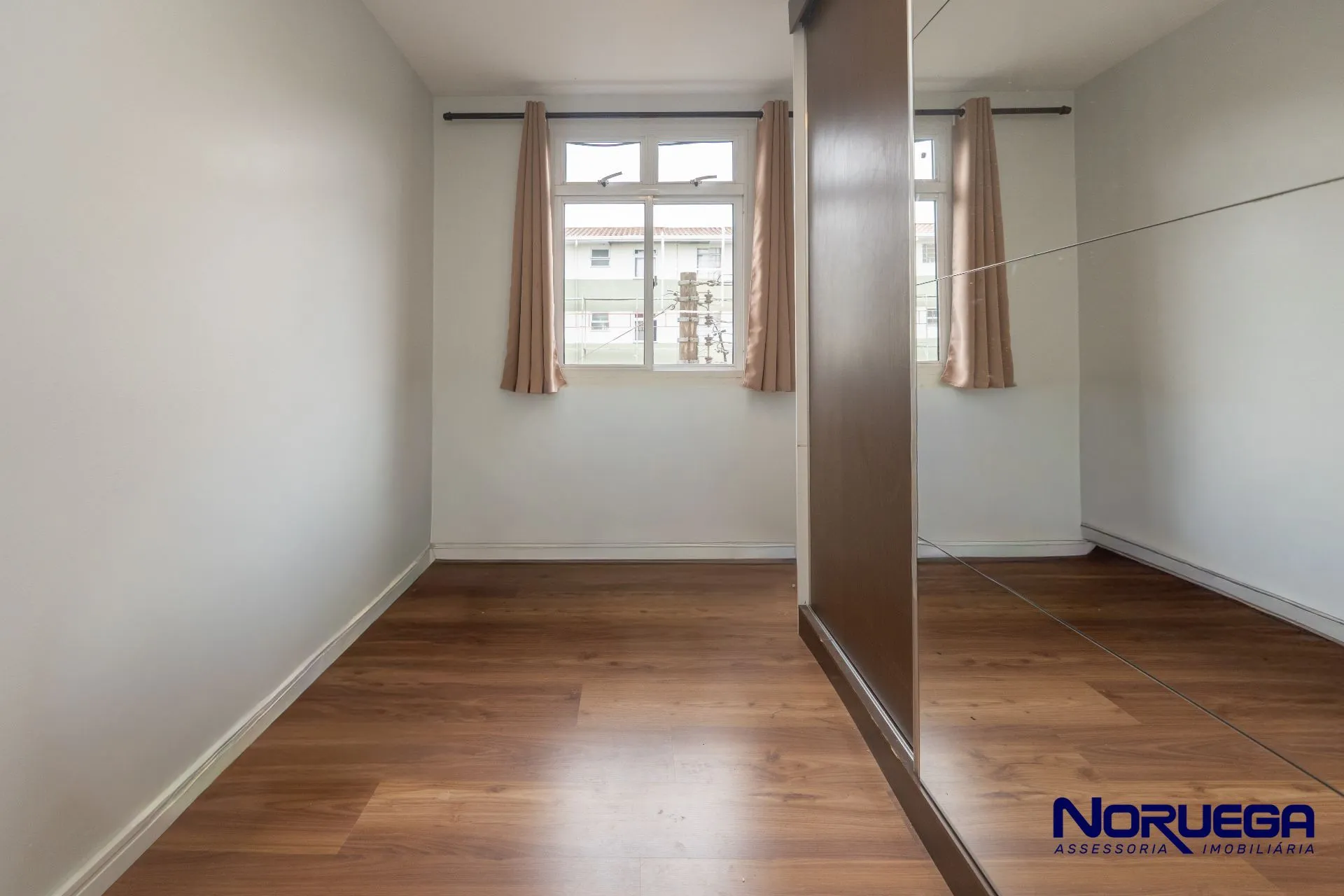 3-bedroom apartment with a washing machine in Curitiba — photo 17