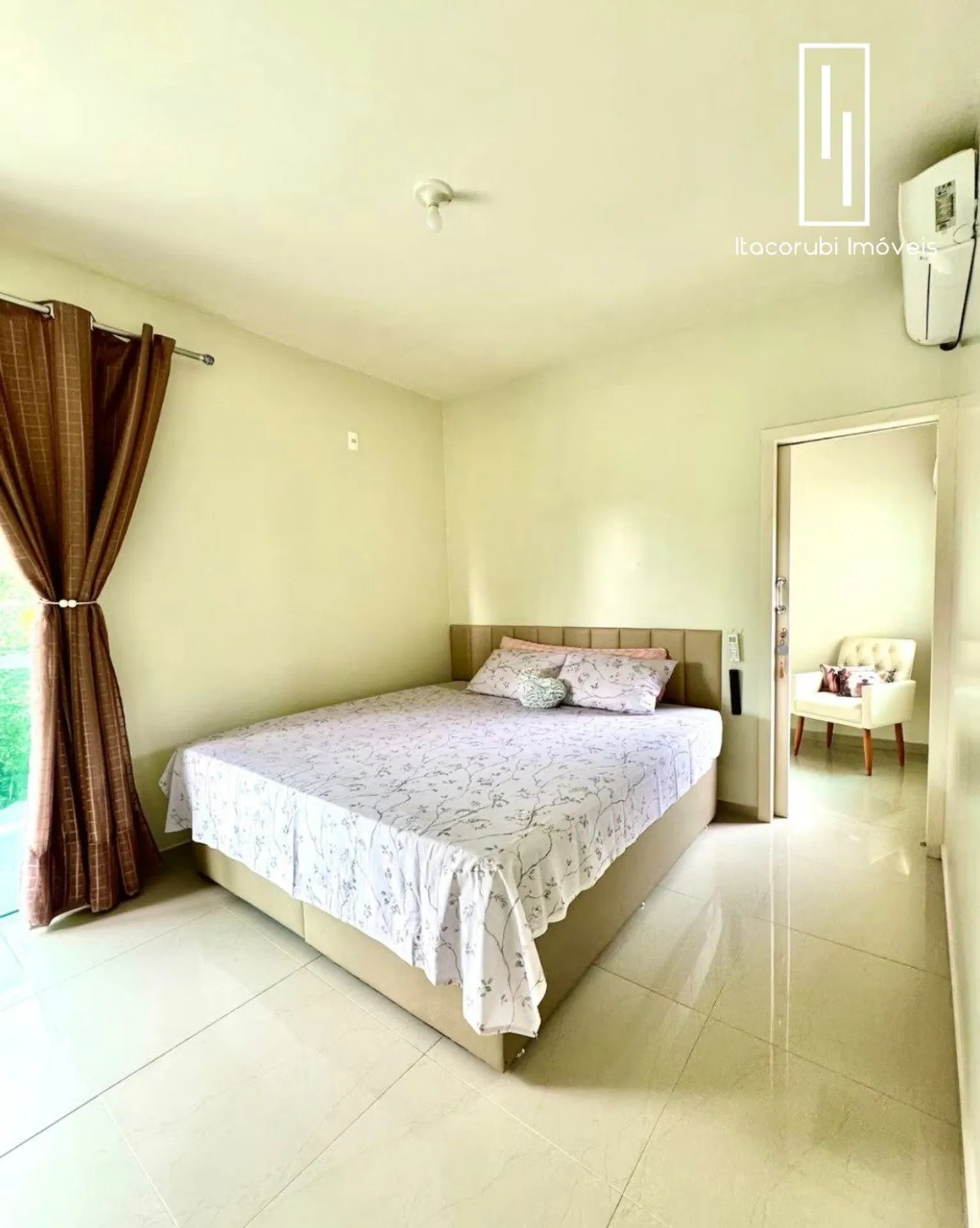 Furnished 2-bedroom house with an en-suite and pool — photo 17