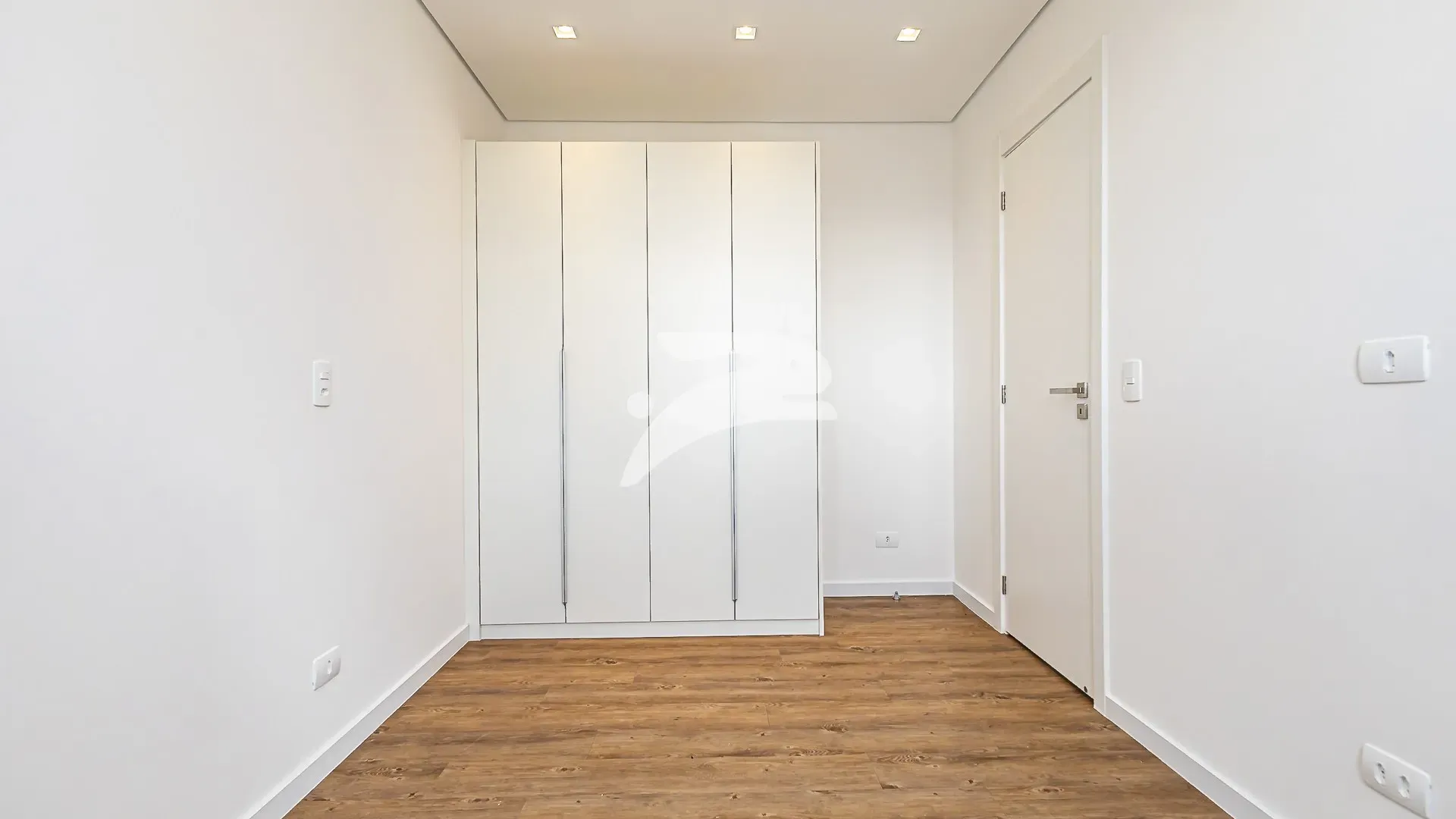 Unfurnished 94 m² apartment with 2 bedrooms and parking — photo 12