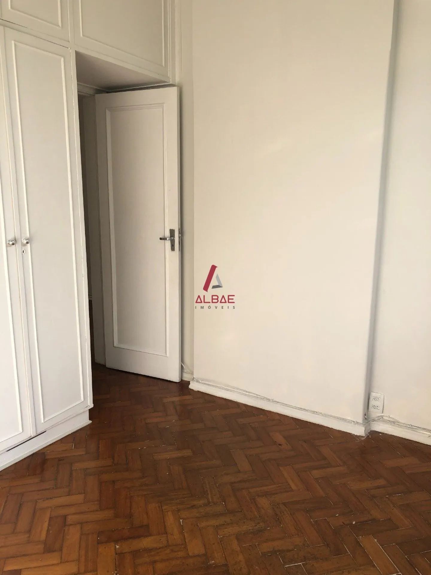 2-bedroom apartment with a walk-in closet in Rio de Janeiro — photo 7