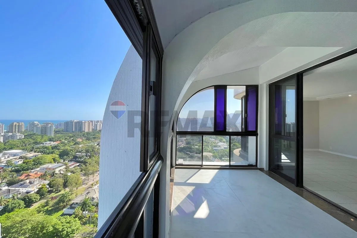 Duplex penthouse with 3 en-suite bedrooms and 200 m²