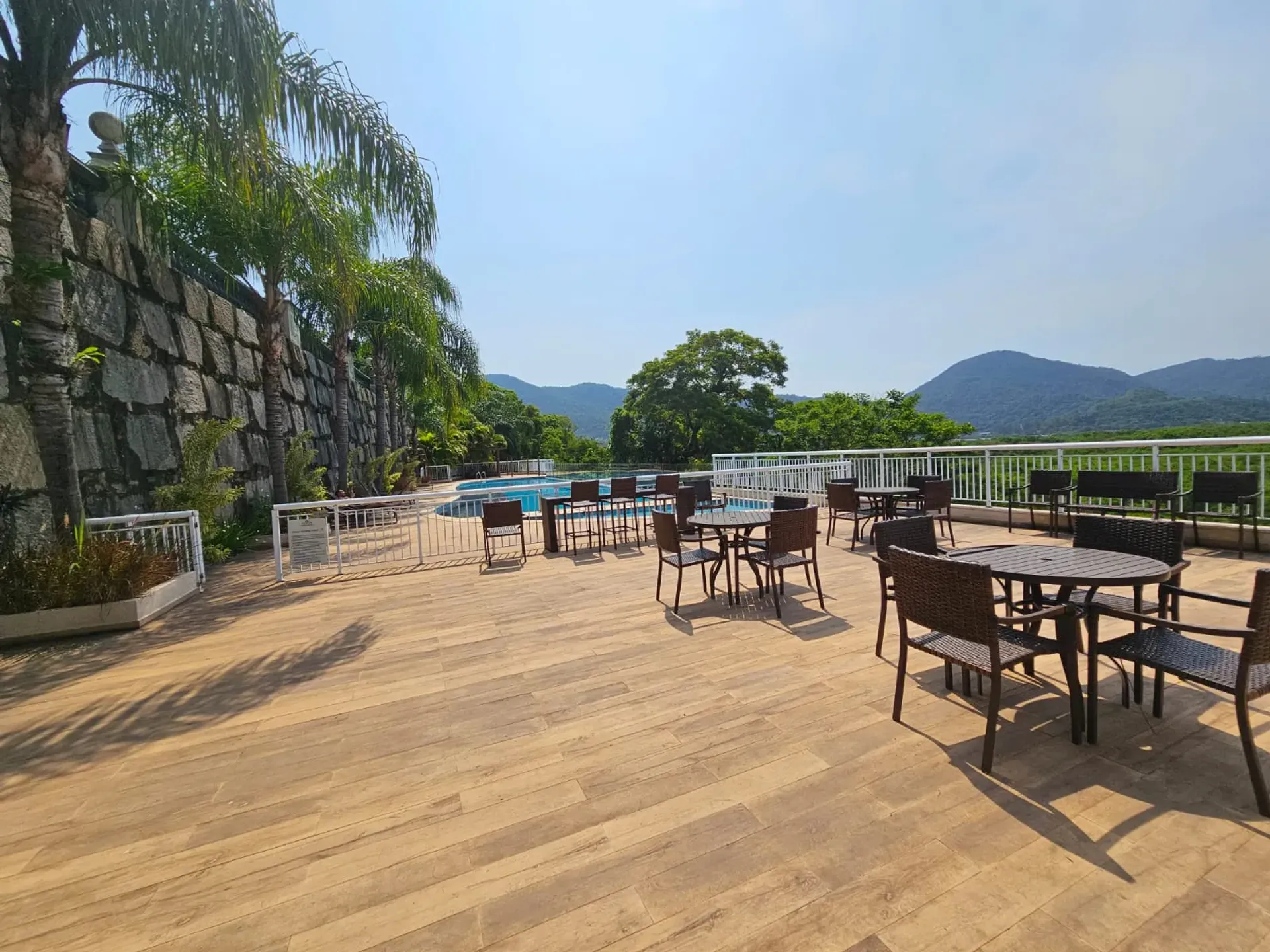 Furnished 206 m² house with 5 bedrooms and 5 baths — photo 39