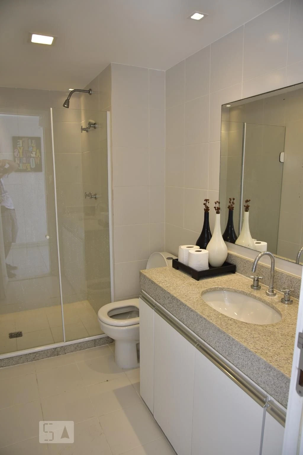 Apartamento mobiliado com 5 quartos e 2 suítes — photo 95