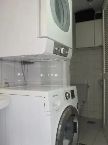 Мебльована квартира з 3 спальнями та 2 ванними — photo 13