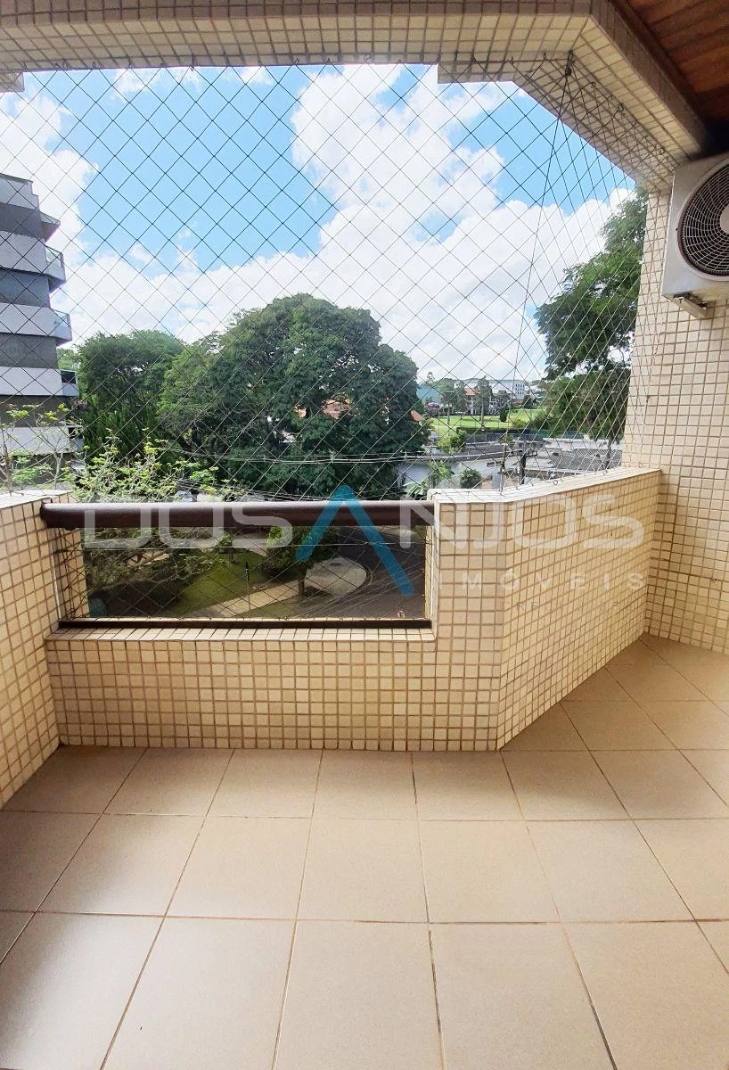 Furnished apartment with 4 bedrooms and 270 m² — photo 26