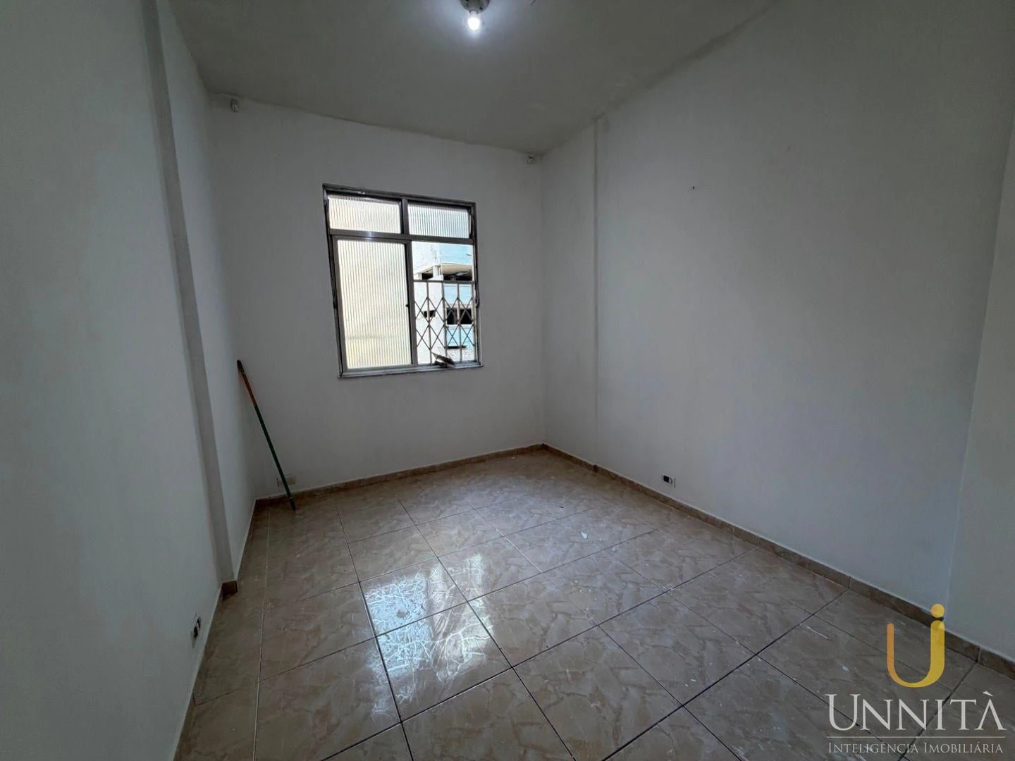 Apartamento de 2 quartos em condomínio com piscina — photo 2