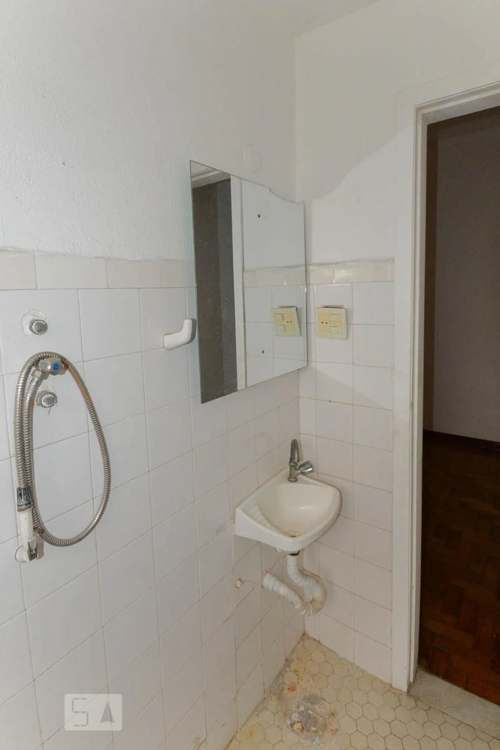 Apartamento, 40 m², com piso de madeira ou laminado — photo 4