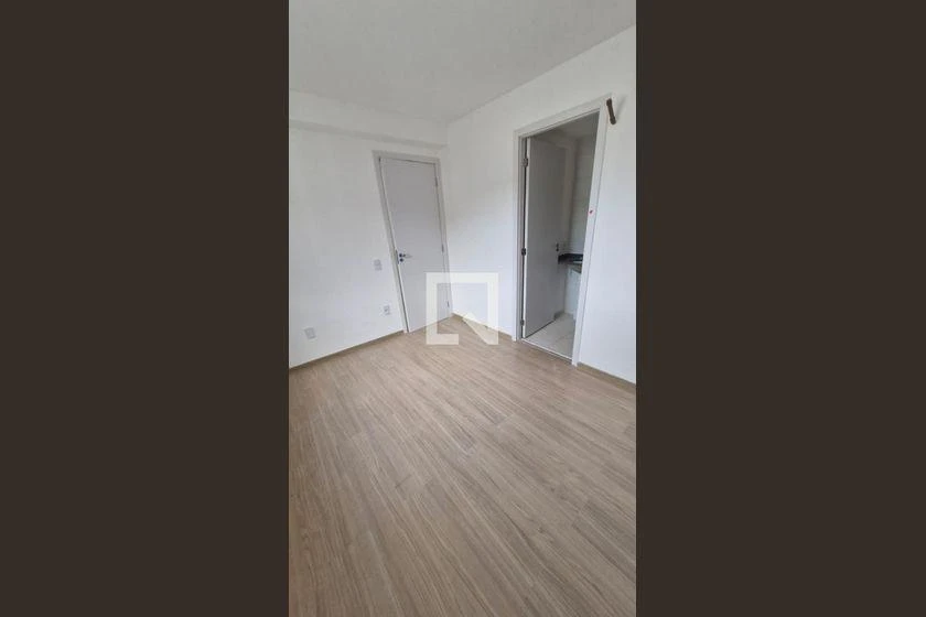 Furnished 2-bedroom apartment with open-plan kitchen — photo 14