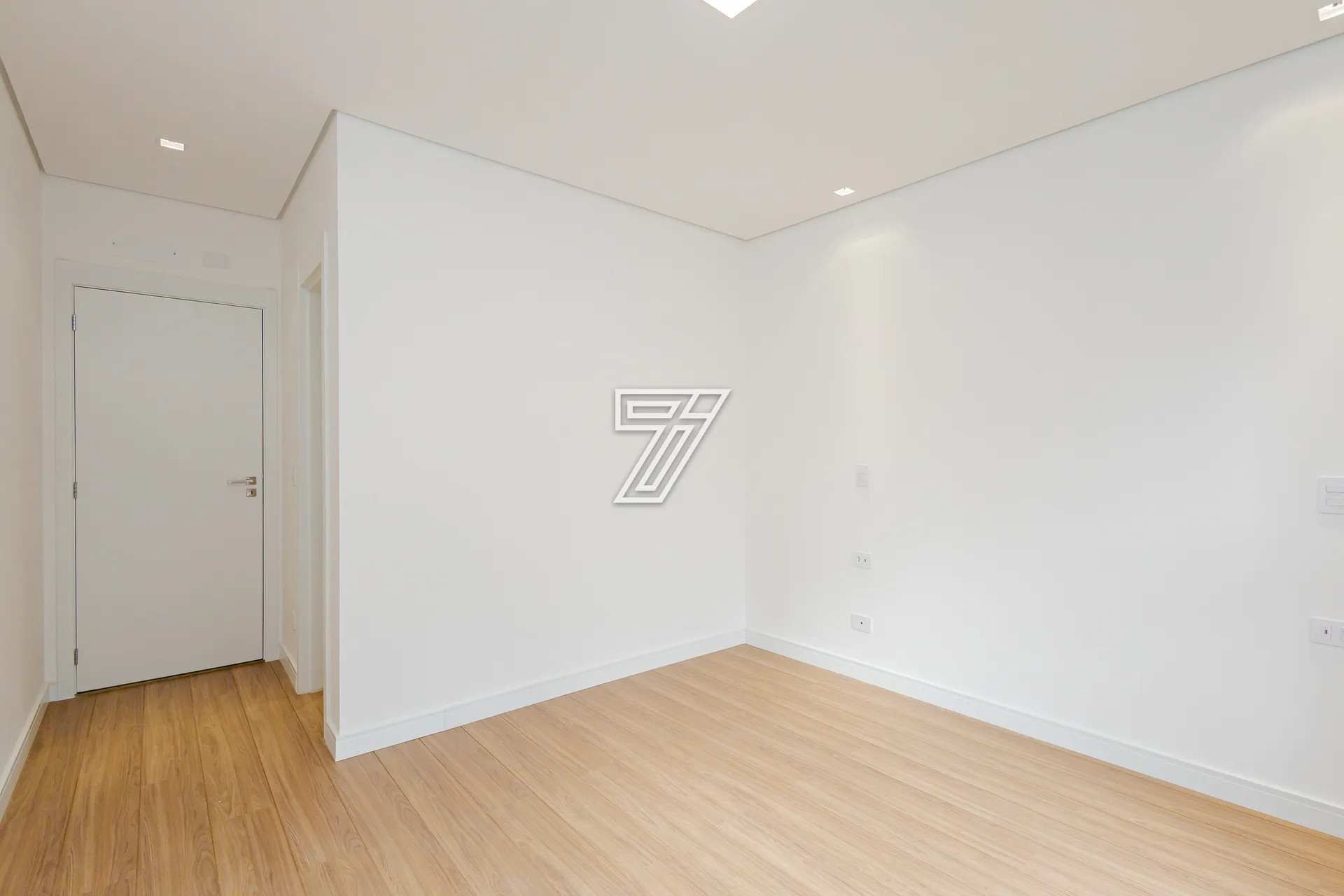 2-bedroom apartment with suite, open kitchen and 2 parking — photo 41