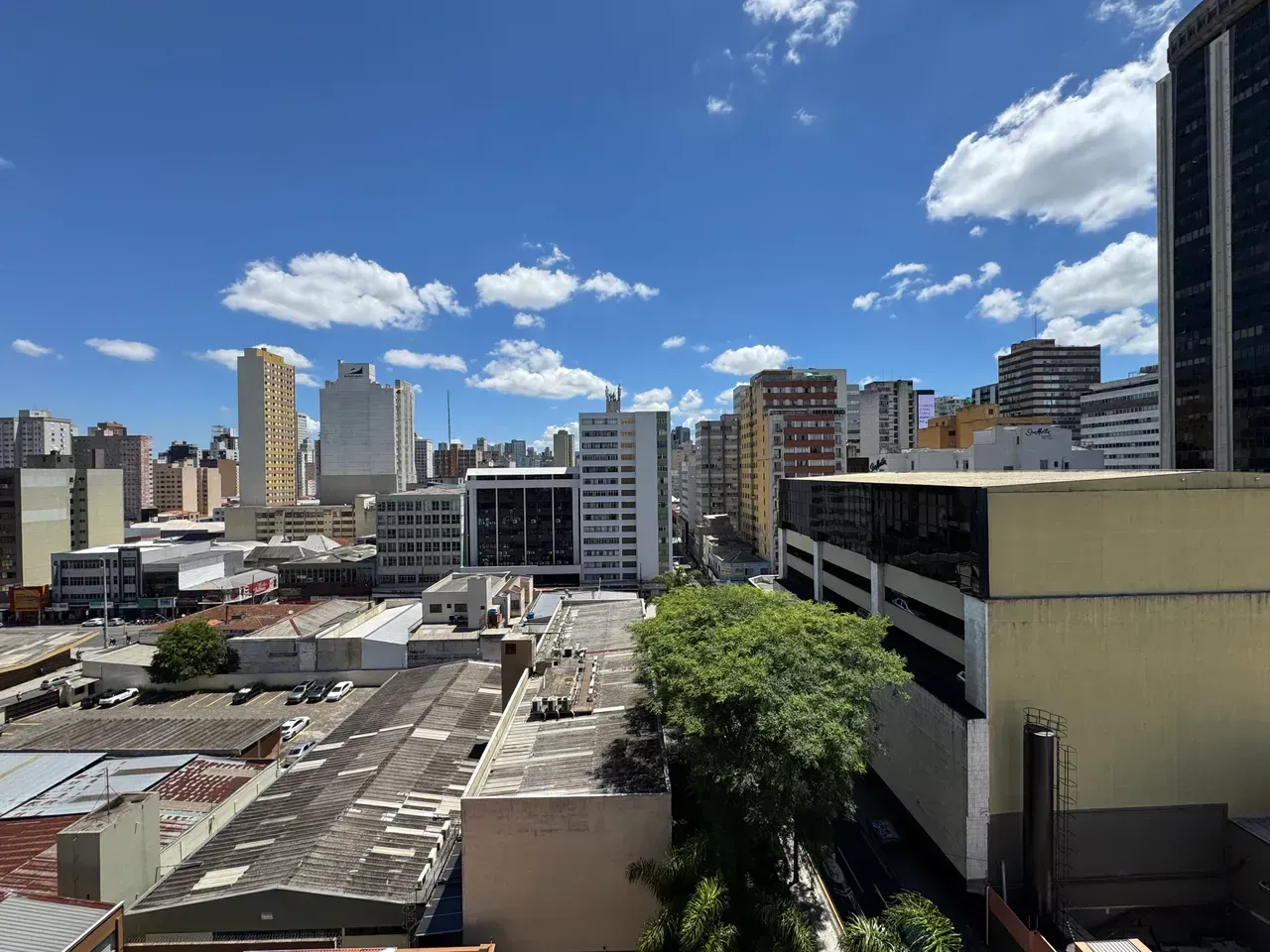 Furnished 1-bedroom apartment with a balcony — photo 17