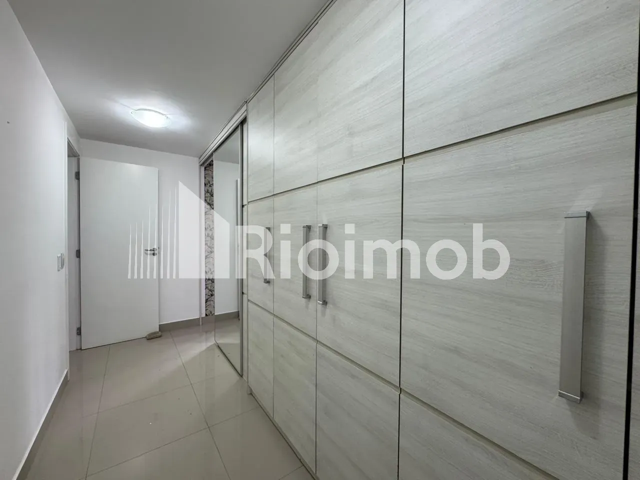 4-bedroom apartment with a mountain view in Rio de Janeiro — photo 6
