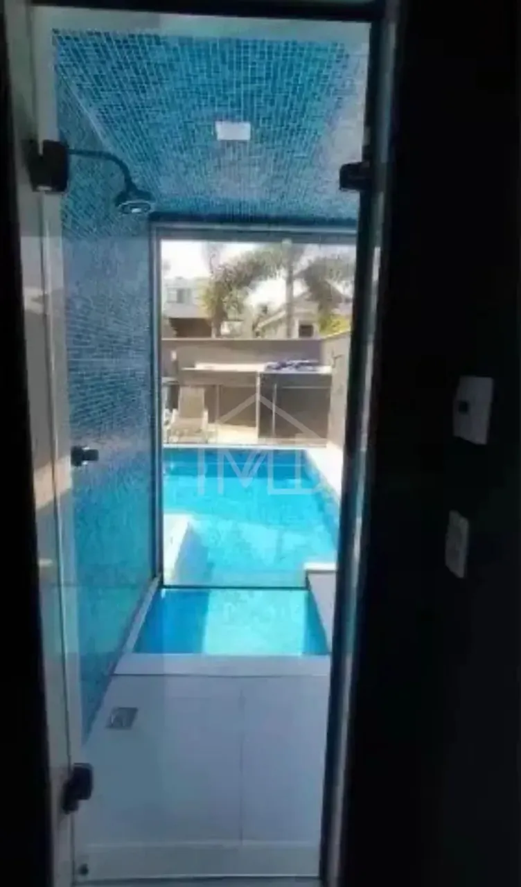 Furnished house with 5 bedrooms and 300 m² plus balcony — photo 13