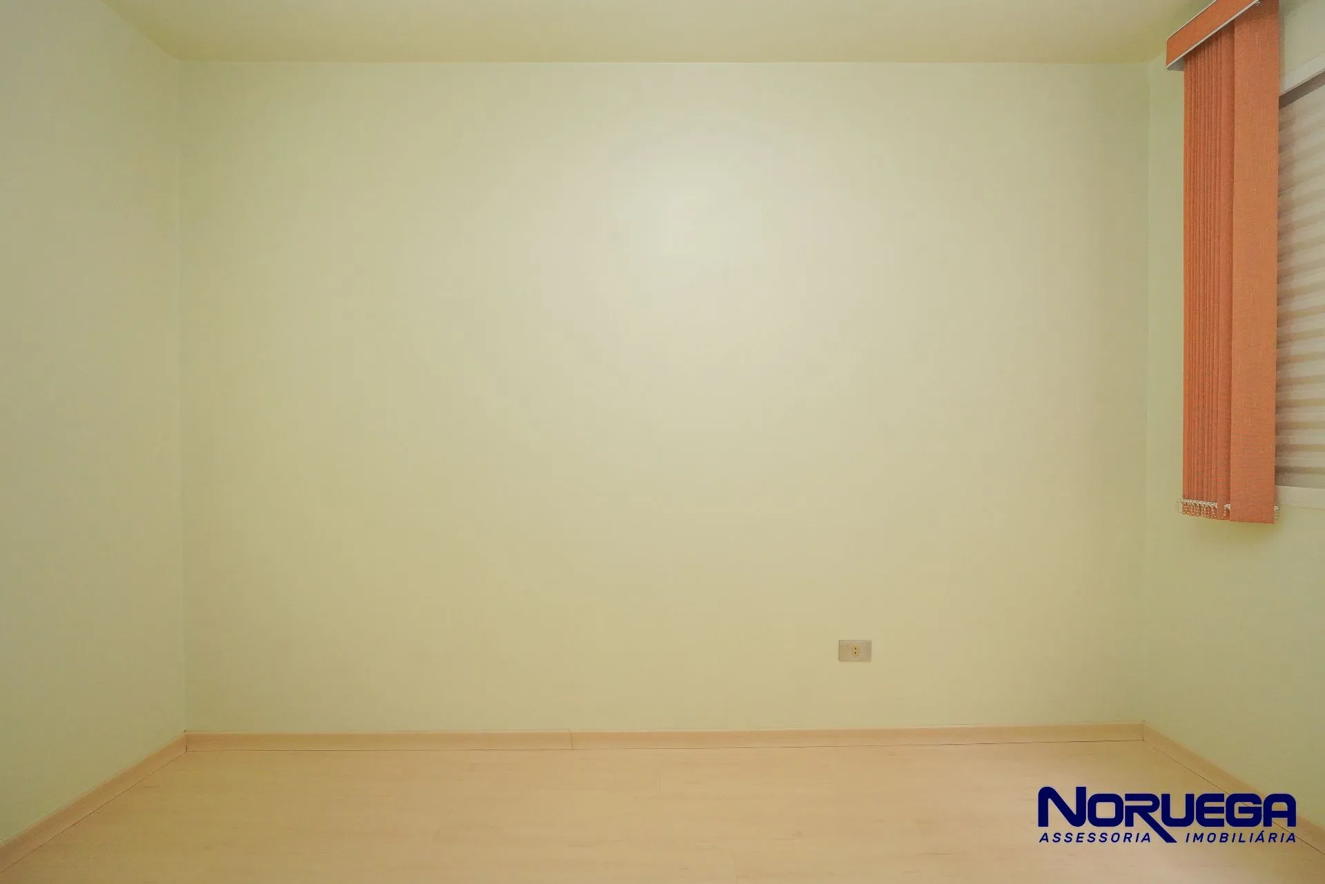 Apartment, 63 m², with wood or laminate floors — photo 20