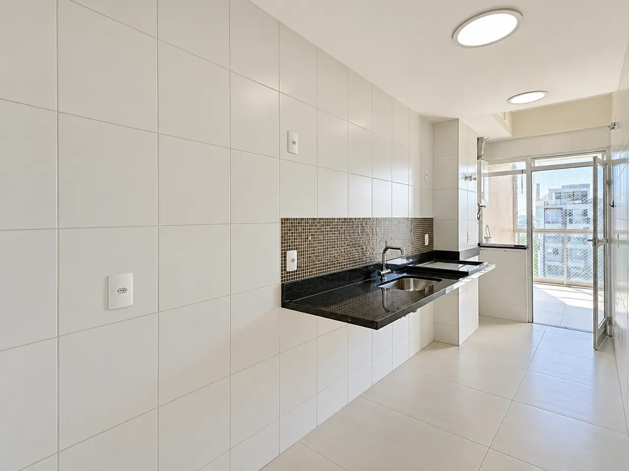 Furnished apartment, 150 m², with a grill on the balcony — photo 2