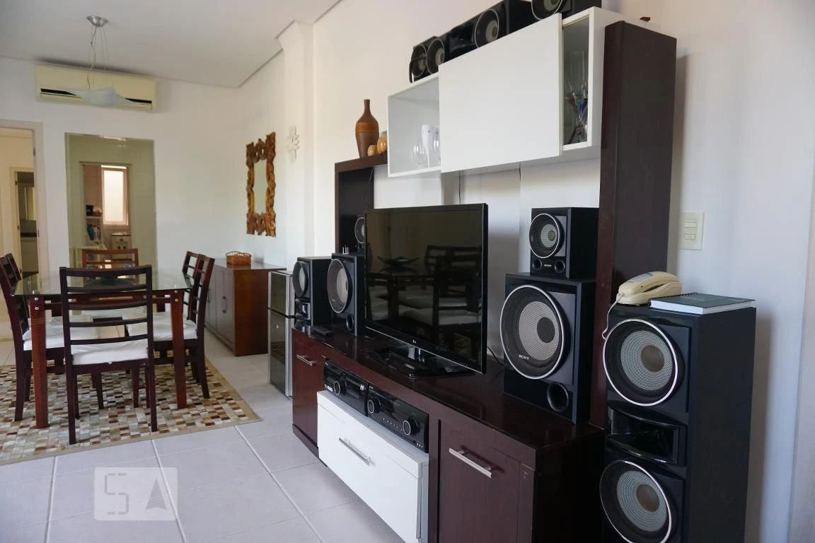 Furnished apartment with 3 bedrooms and 2 parking spots