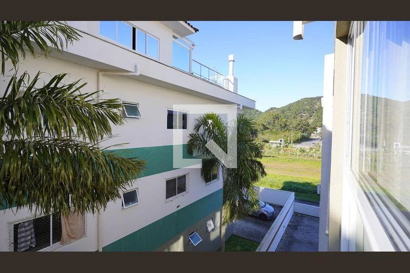 Mountain view in a one-bedroom apartment, 37 m² — photo 12