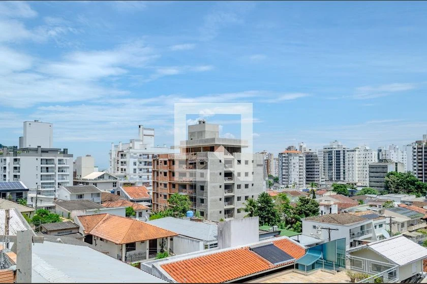 Apartamento amueblado de 2 dormitorios con mascotas y plaza — photo 6