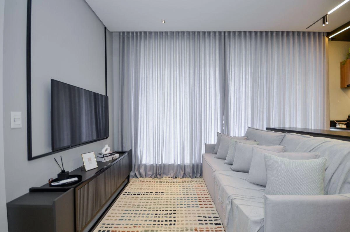 Furnished 1-bedroom apartment with balcony and grill — photo 2