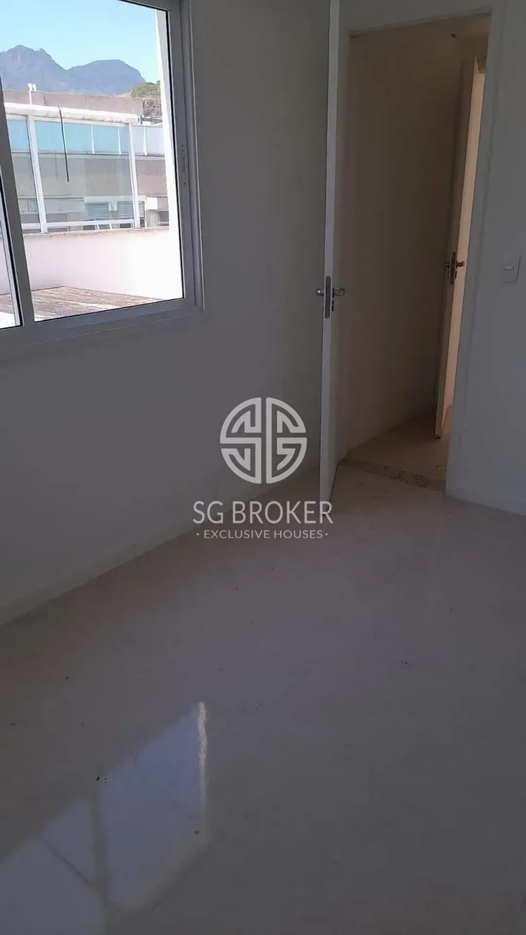 Apartment with 3 bedrooms and a gas stove kitchen — photo 22