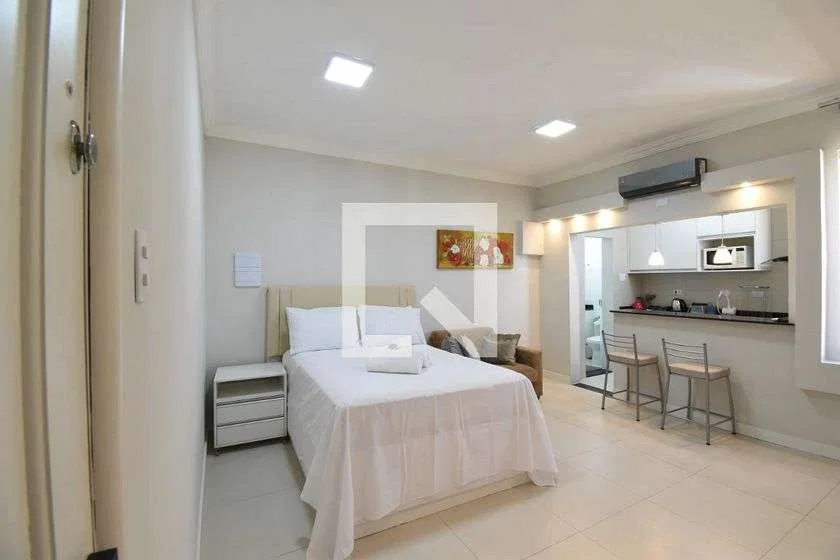 Furnished studio 25 m² with 1 bedroom and no parking — photo 2