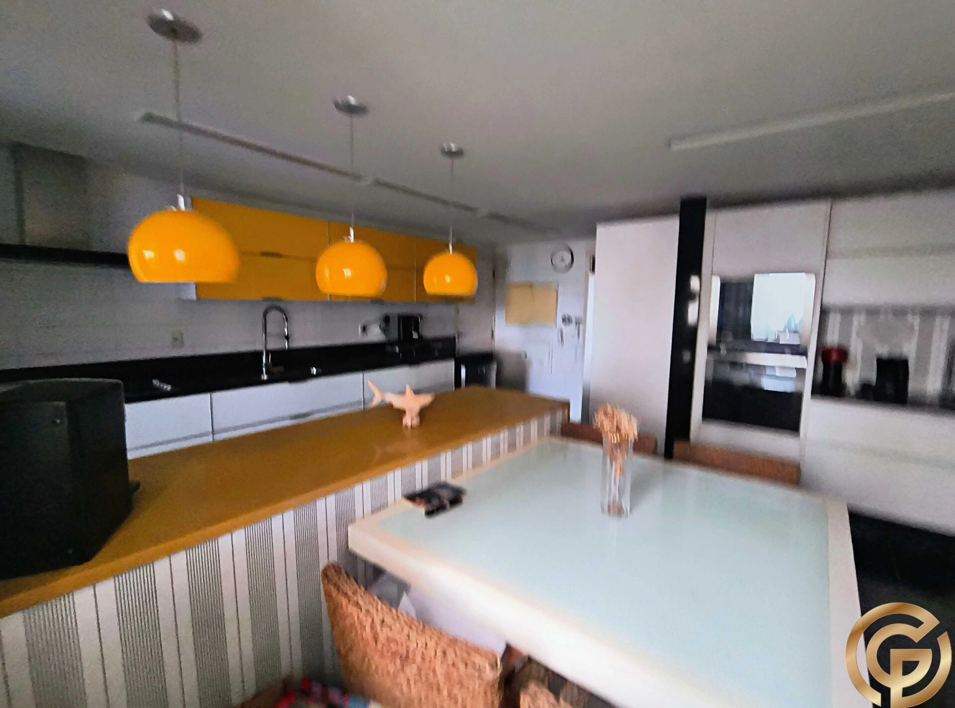 Furnished 400 m² apartment with 4 en-suite bedrooms — photo 6