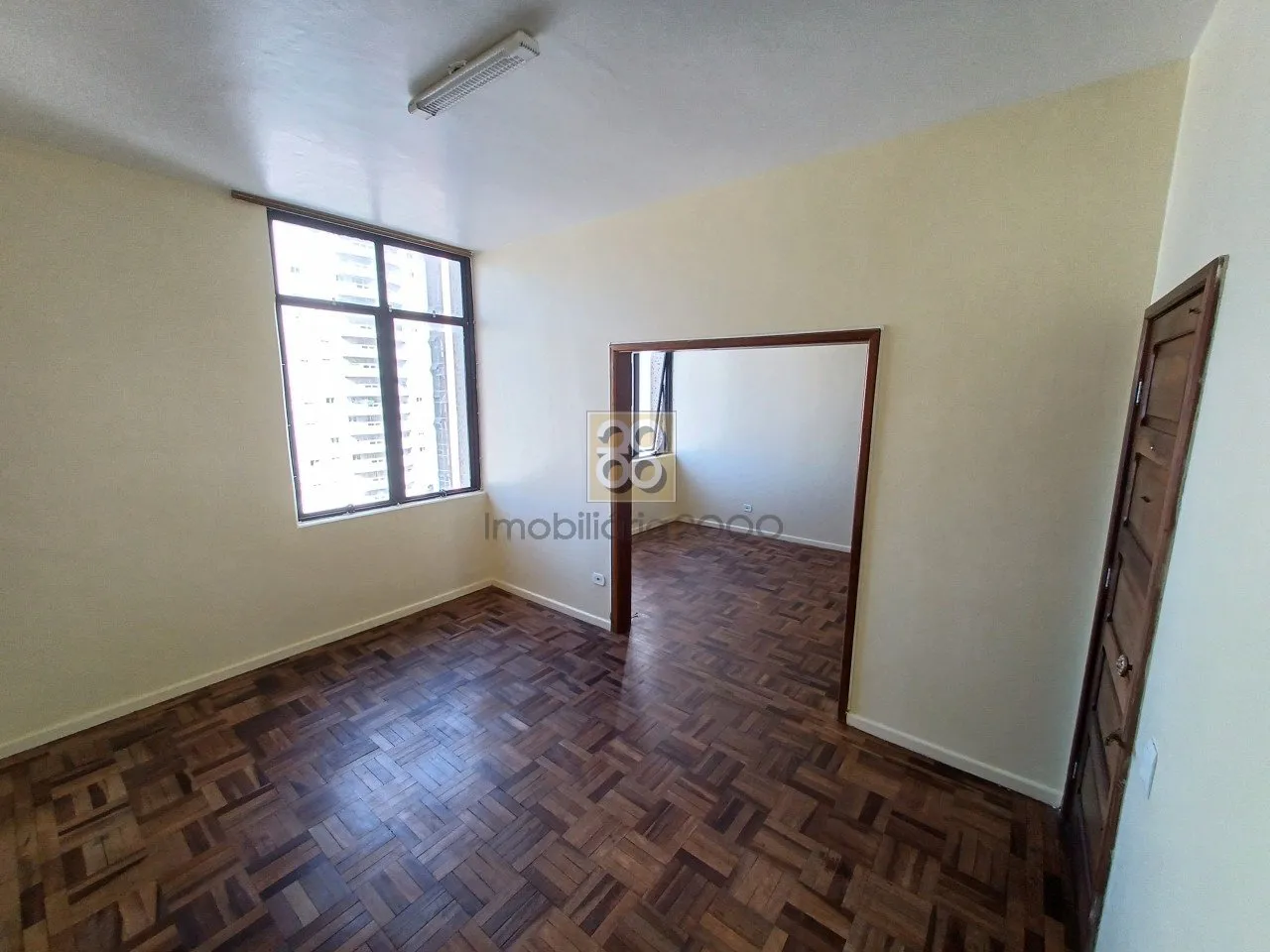 3-bedroom apartment with a home office in Curitiba