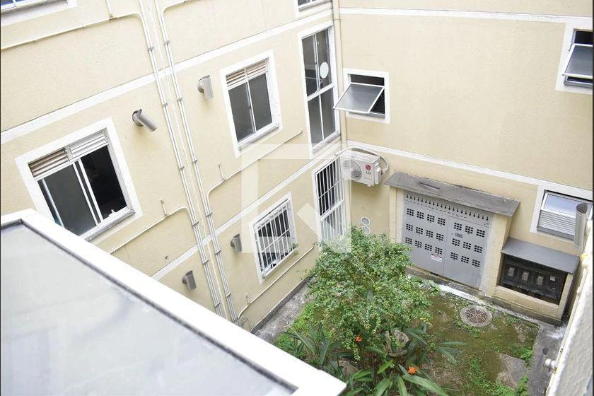 Departamento de 2 dormitorios en edificio con piscina