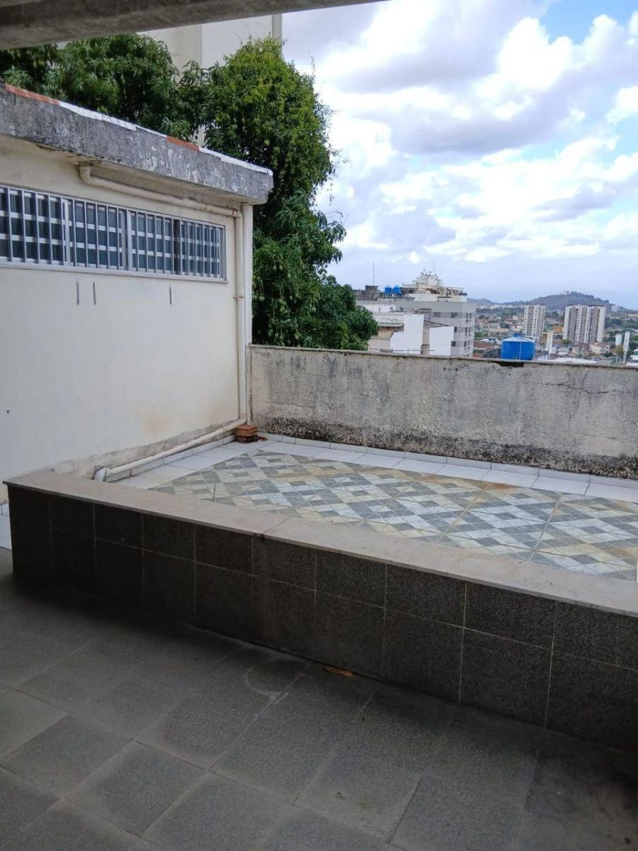 Unfurnished 140 m² house with 3 bedrooms and a suite — photo 3