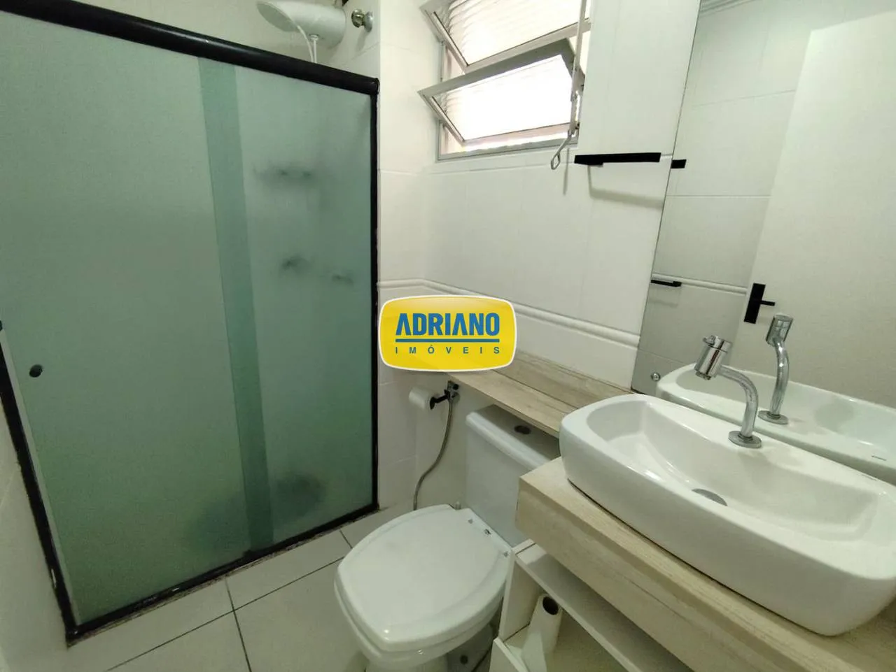 Квартира з 2 кімнатами та балконом і відкритою кухнею — photo 18