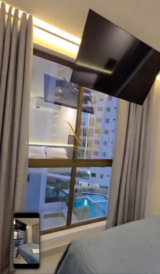 Furnished 1-bedroom apartment with a glass shower — photo 8