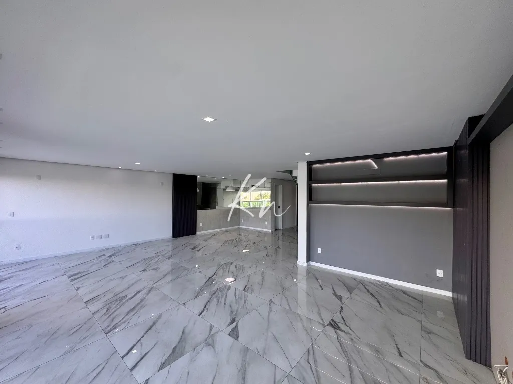 210 m² unfurnished apartment with 3 bedrooms and 5 baths — photo 6