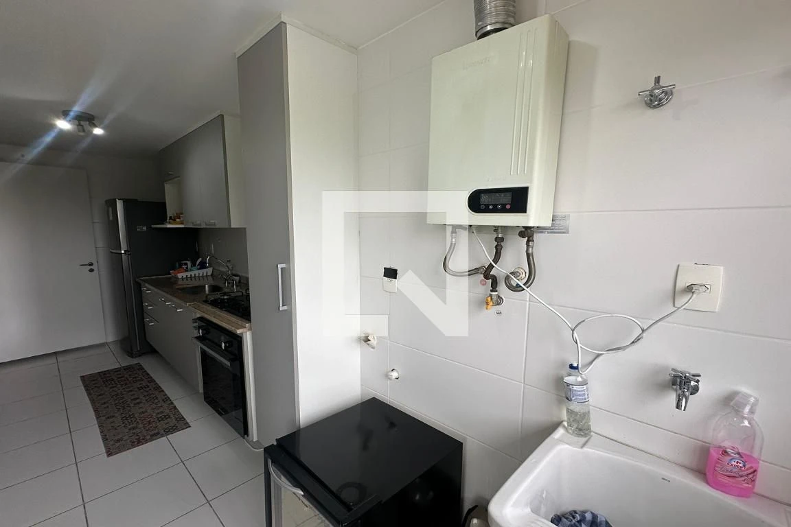 Apartamento mobiliado com 2 quartos e varanda — photo 32