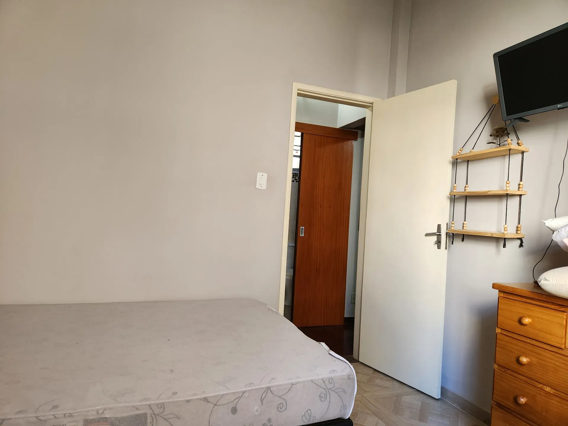 Furnished 55 m² apartment with a private garden — photo 17