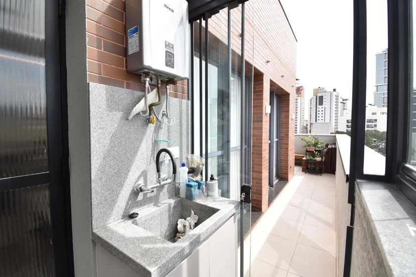 Furnished apartment with 3 en-suite bedrooms — photo 7
