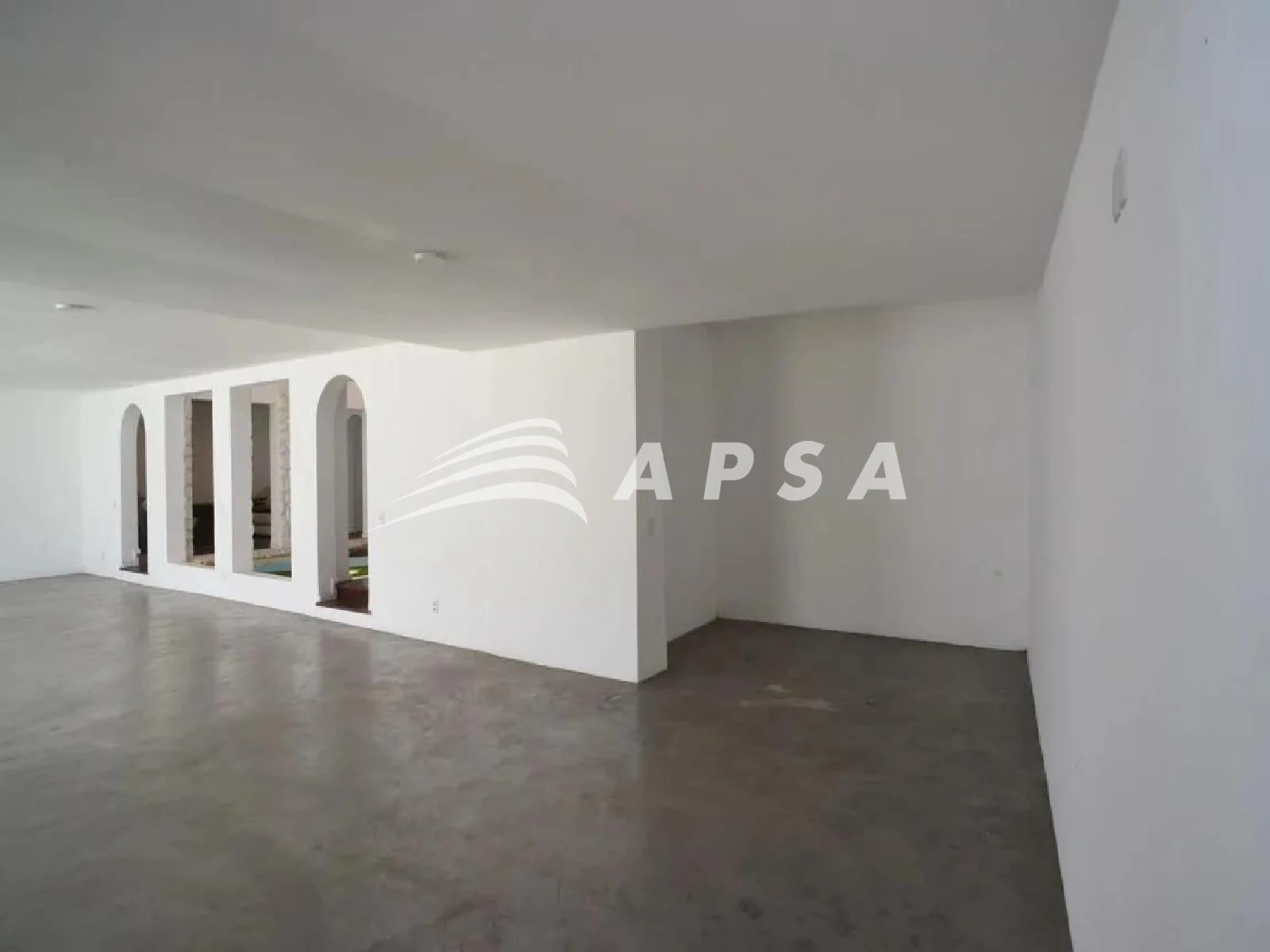 4-bedroom house with a private pool — photo 21