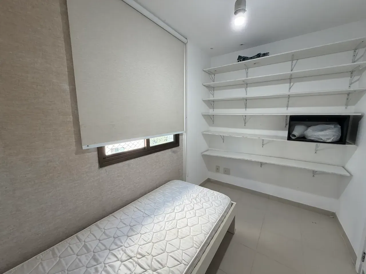 Furnished 3-bedroom apartment with open-plan kitchen — photo 19