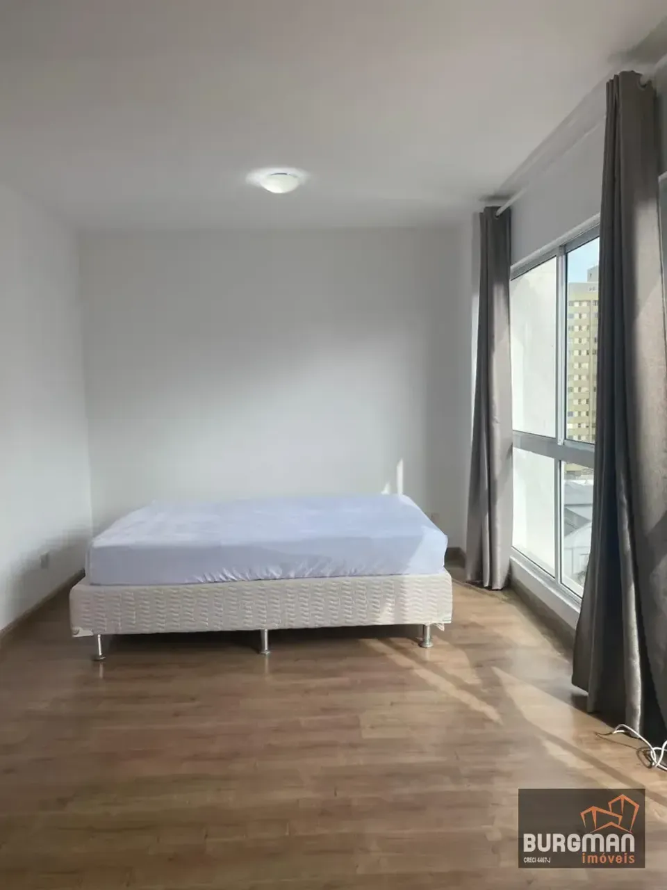 Unfurnished studio with no parking for 1 bedroom 1 bath — photo 8