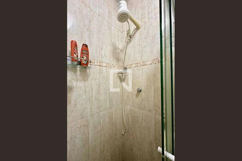 Apartamento amueblado con 2 dormitorios y 67 m² — photo 2