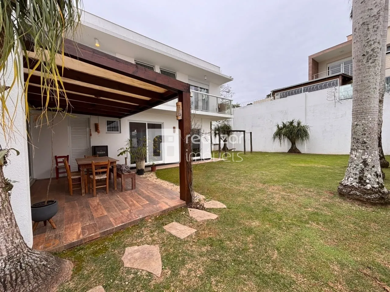 Furnished house, 650 m², with a water view — photo 7
