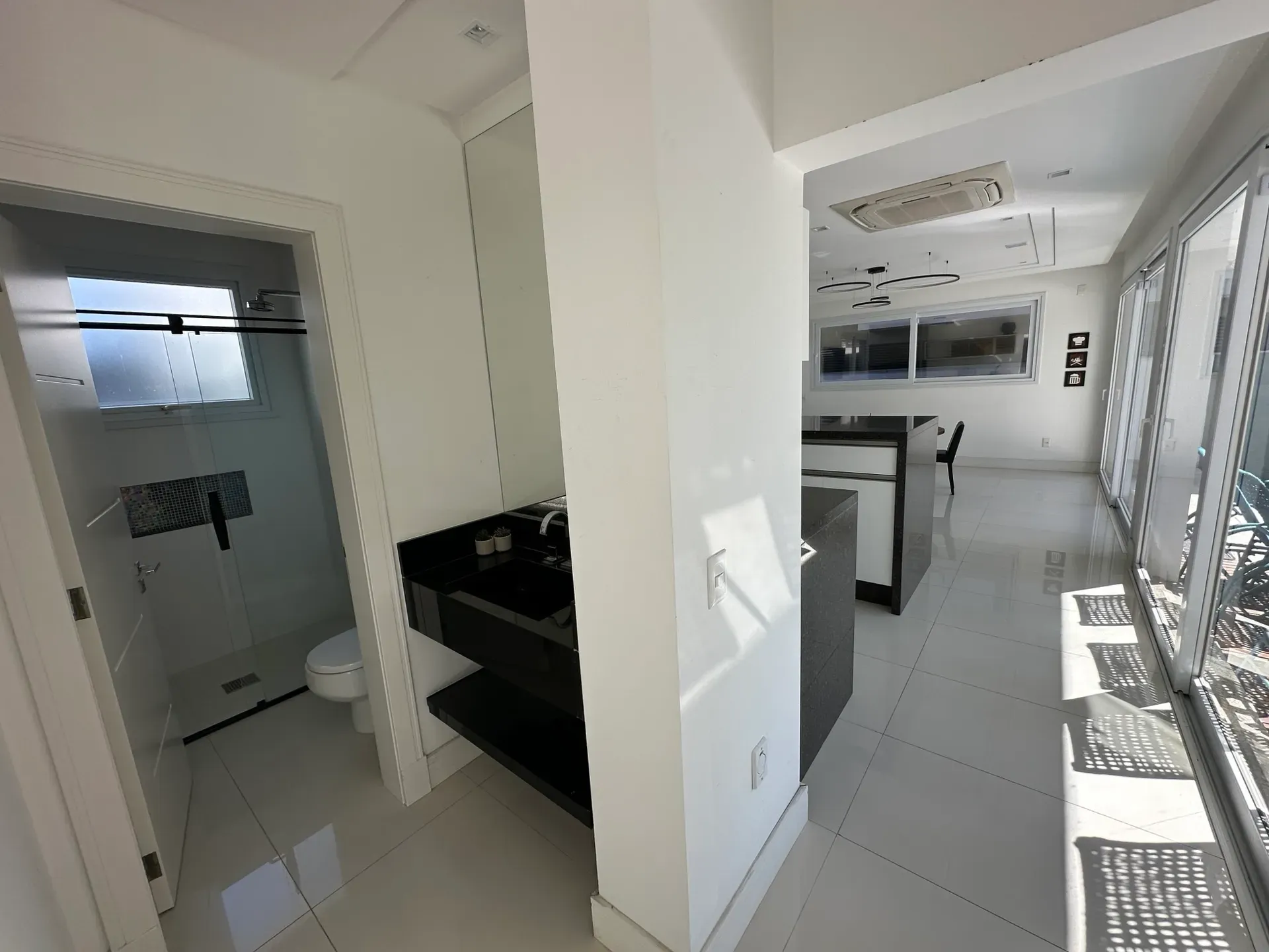 Casa mobiliada com 9 suítes e jacuzzi no prédio — photo 44