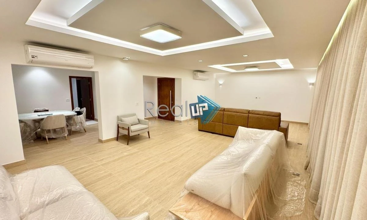 Квартира 212 м²: 3 спальни и 3 ванные комнаты — photo 7