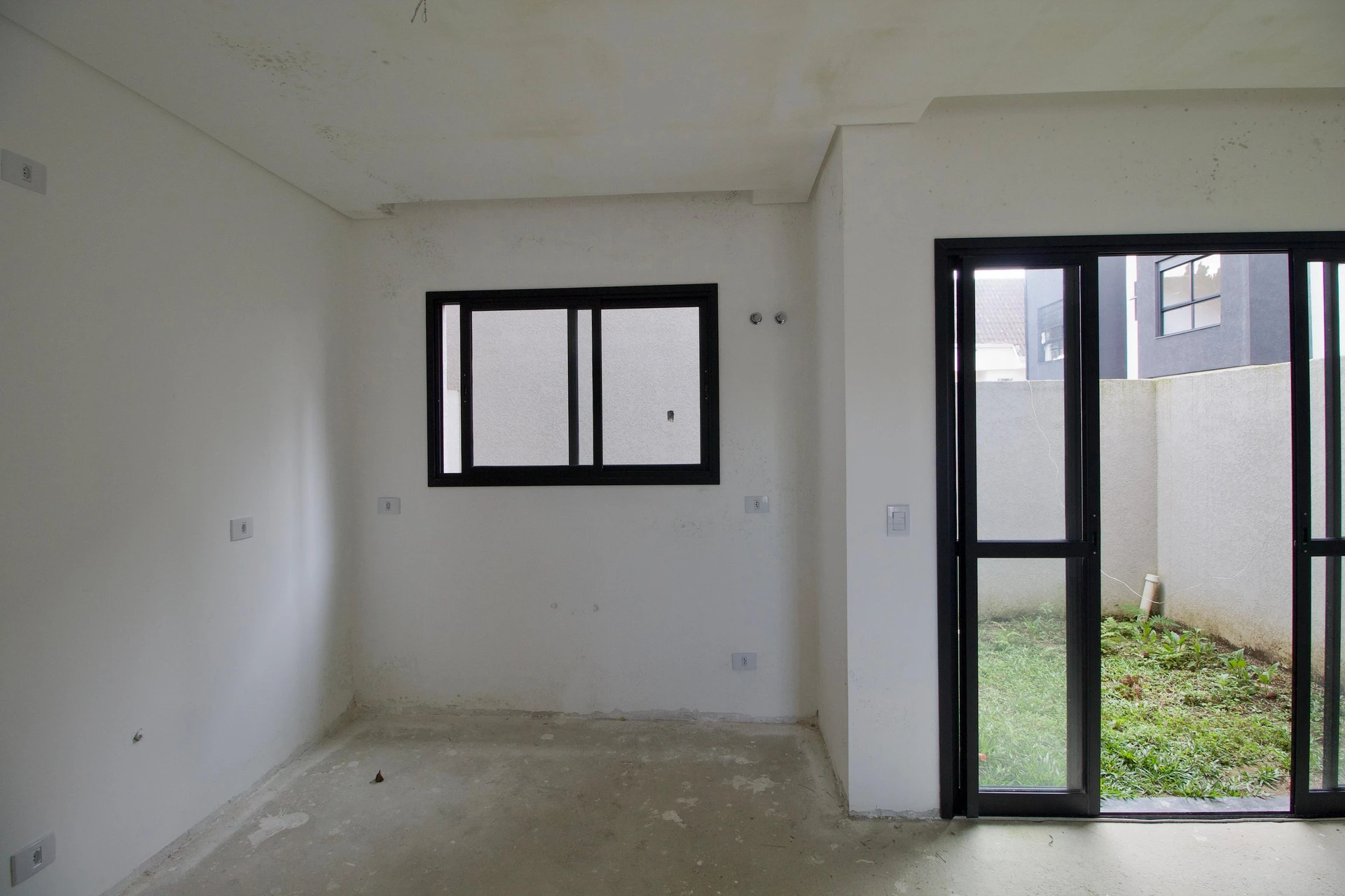 4-bedroom house with a garden — photo 20