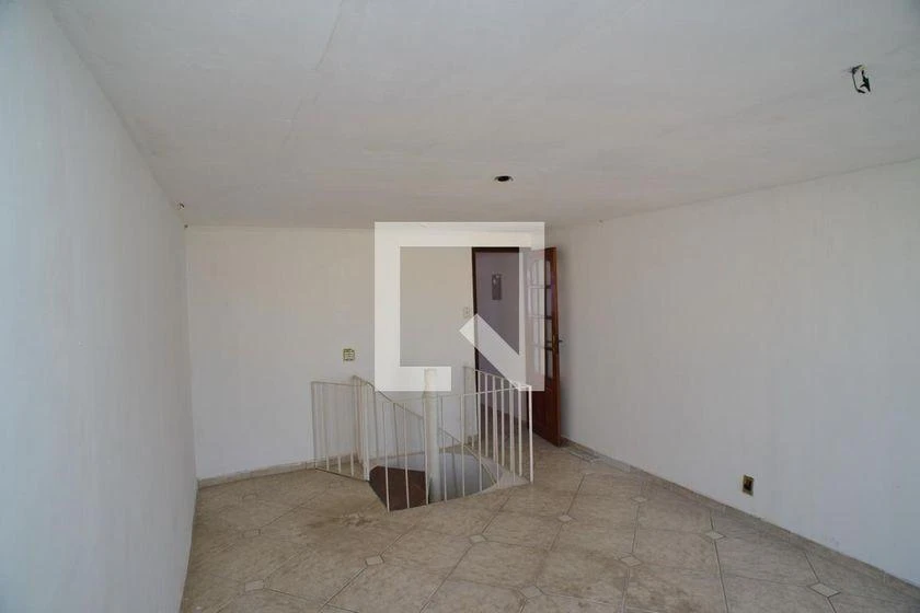 Top-floor rental with 4 bedrooms and 200 m² — photo 36