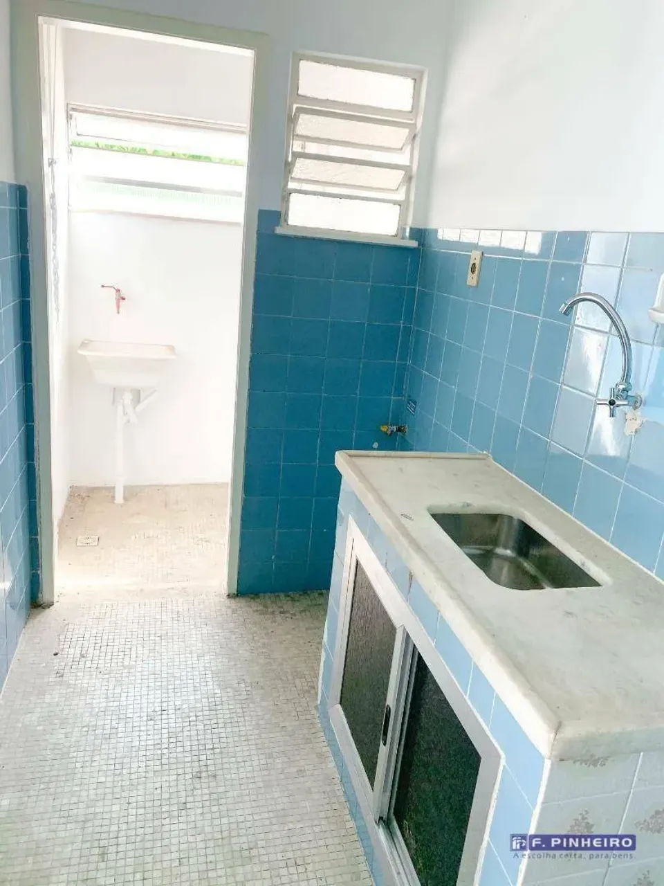 1-bedroom apartment with 42 m² of space — photo 4